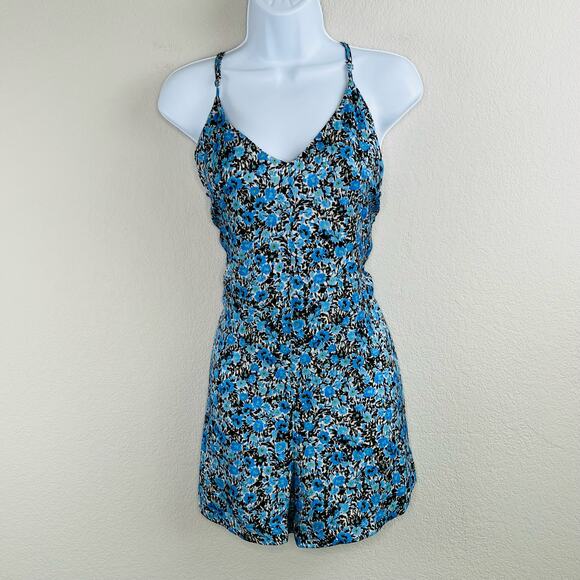 TopShop Blue Black Floral Sleeveless Tie Back V-Neck Shorts Romper 4/Small NWT - Picture 13 of 13